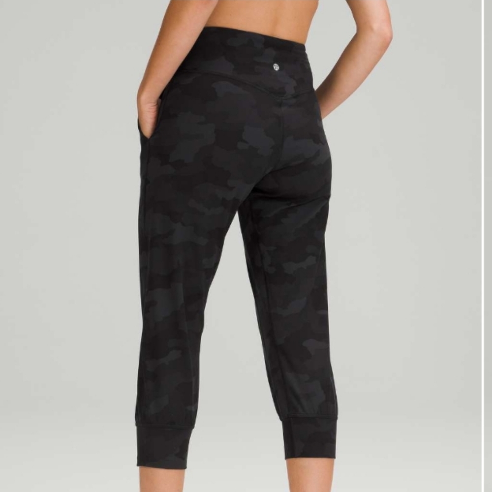 Lululemon Align Jogger Crop 23" Camo EUC